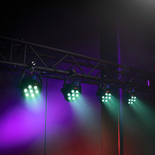 Cameo 6 x 12 W RGBAW + UV PAR Spotlight ROOT® PAR 6